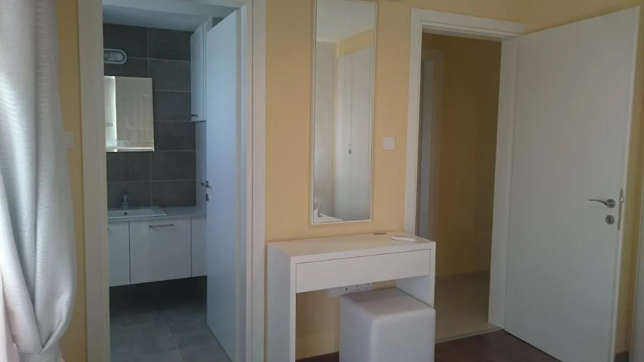 Rezial Apartments Larnaca