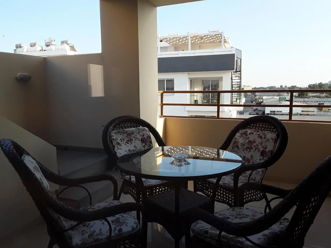 Rezial Apartments Larnaca