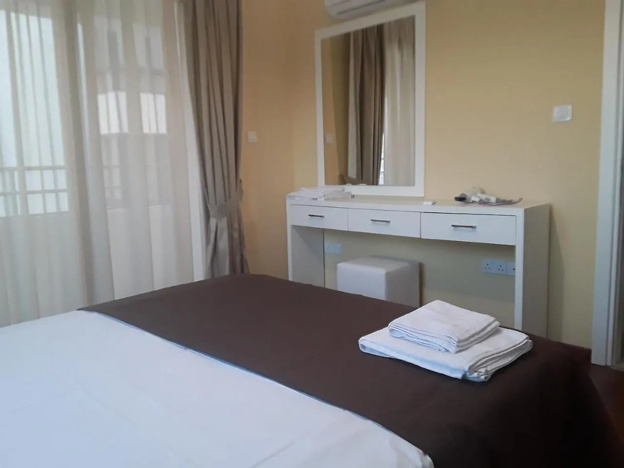 Rezial Apartments Larnaca