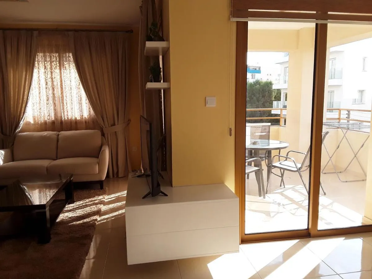Rezial Apartments Larnaca